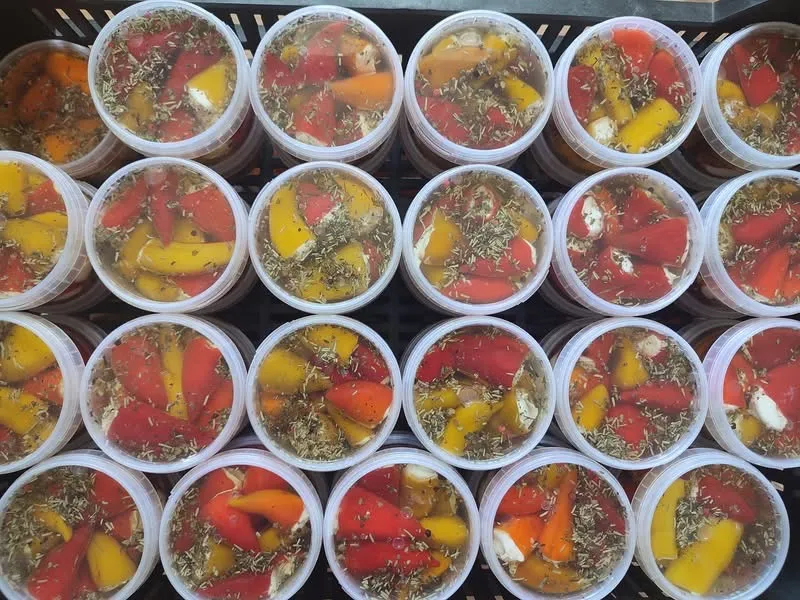 Krémfehér sajttal töltött paprika — csípős íz